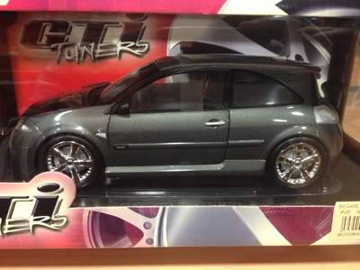 Coche coleccion NOREVMegane Vampireescala 1/18Ref.NR185101