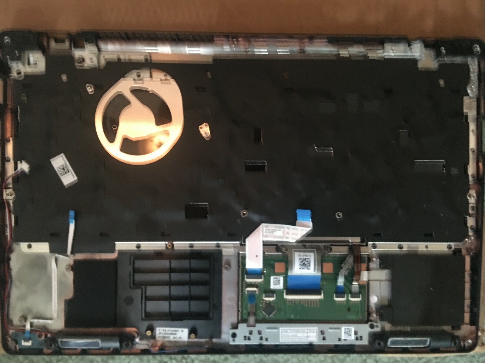 Dell Latitude 5580 /Precision 3520 Palmrest Touchpad Assembly A166U5 & KEYBOARD