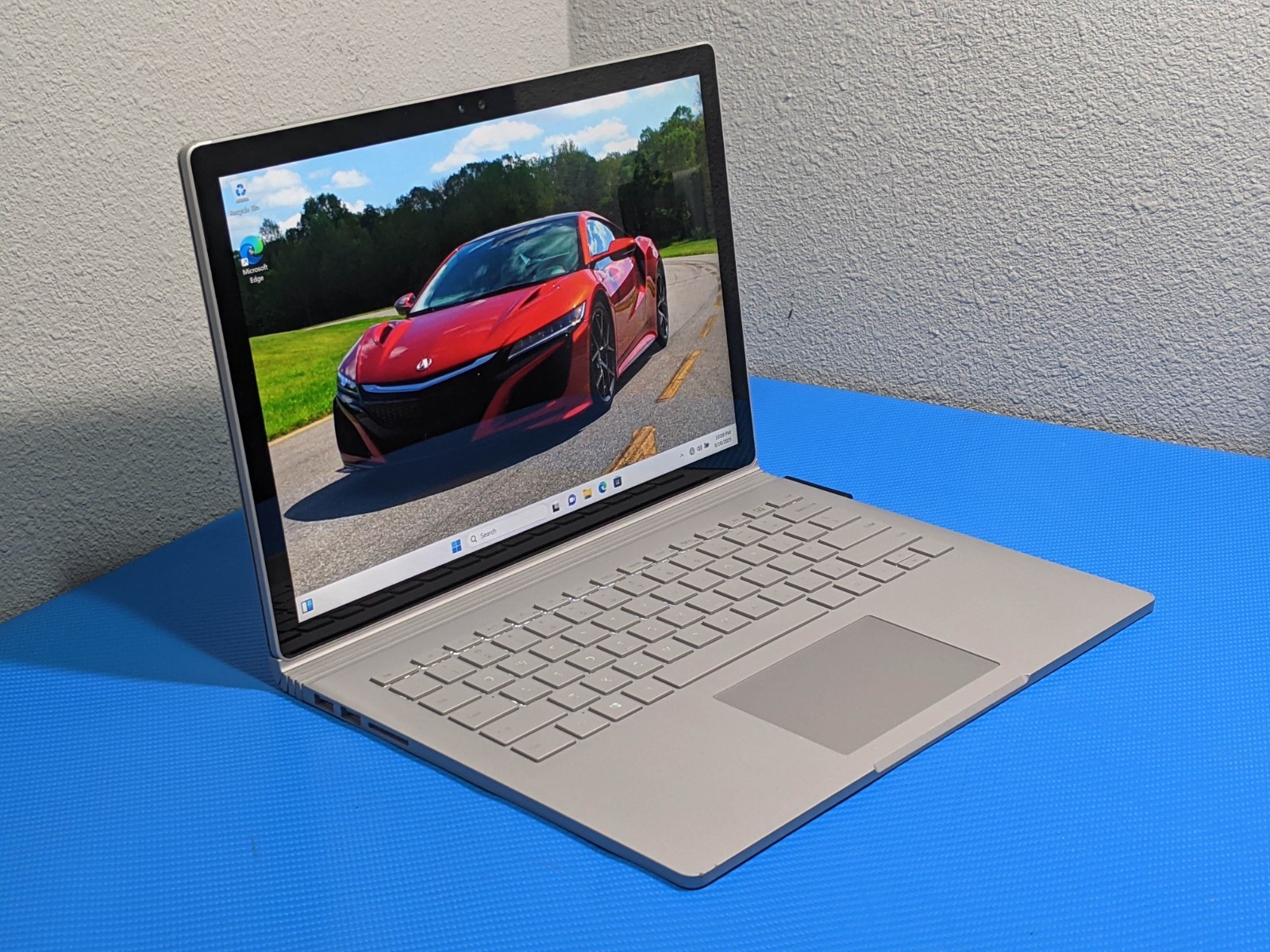 Microsoft Surface Book 13.5" Touch i5-6300U 2.4GHz 8GB 128GB SSD Win 11 Pro - Thumbnail 2
