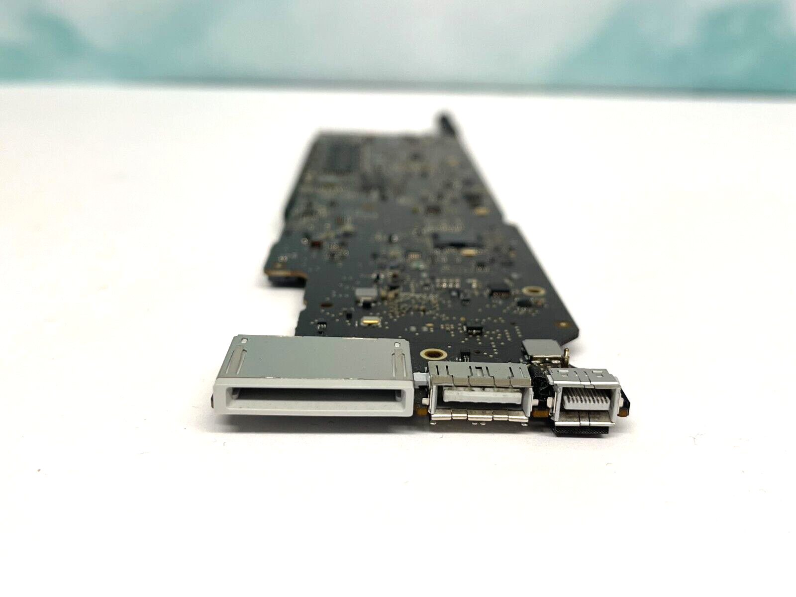 Apple MacBook Air 13" Early 2015 1.6GHz 8GB Logic Board EMC 2925 A1466