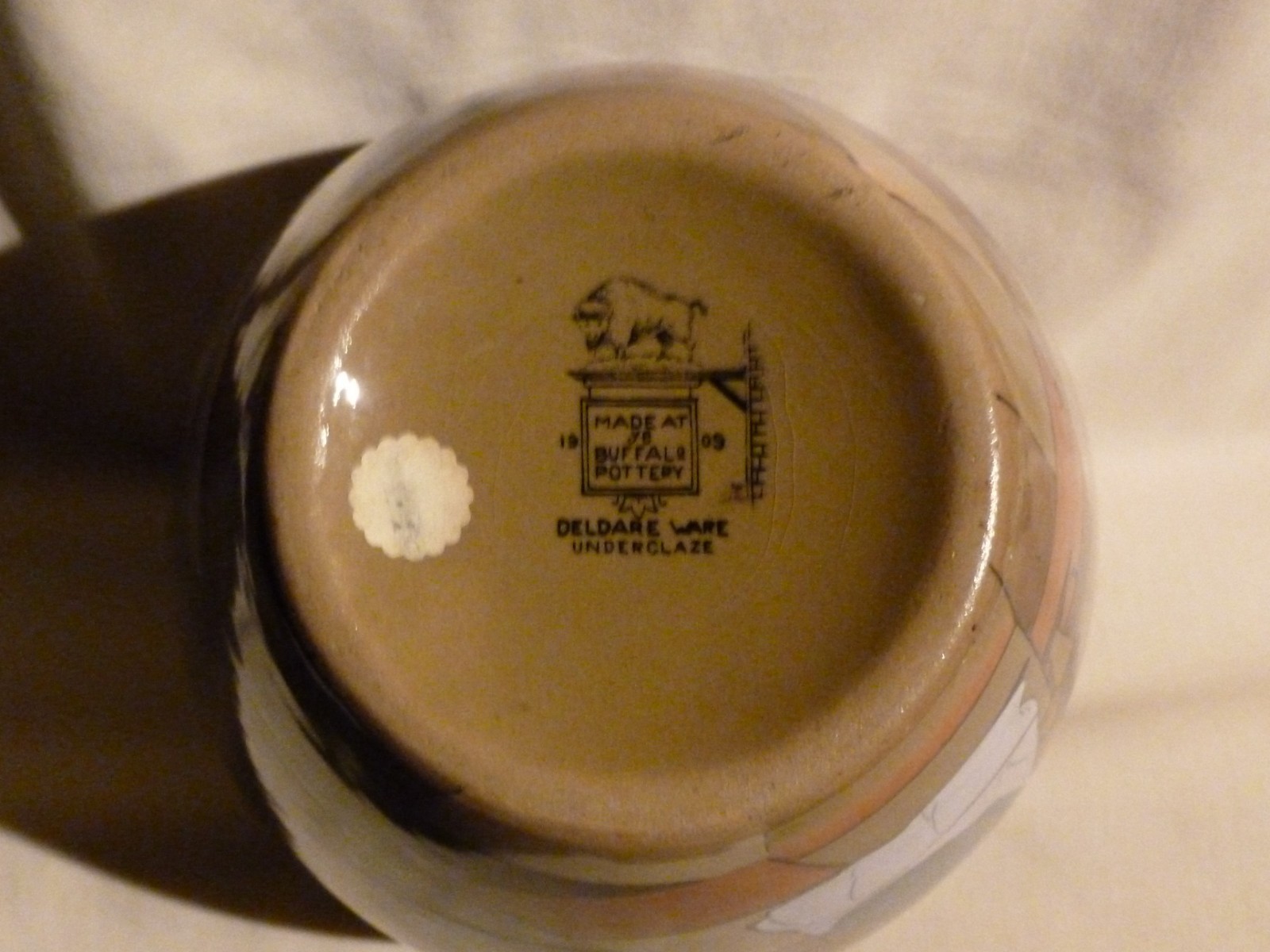 Rare Buffalo Pottery Deldare Ware Vase English Village Colonial Lady