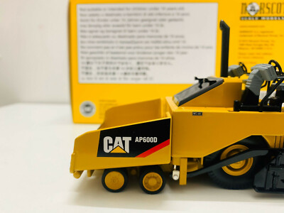 CAT AP600D アスファルト舗装機 1:50 1:50 Norscot Caterpillar Cat AP600D Asphalt Paver Scale
