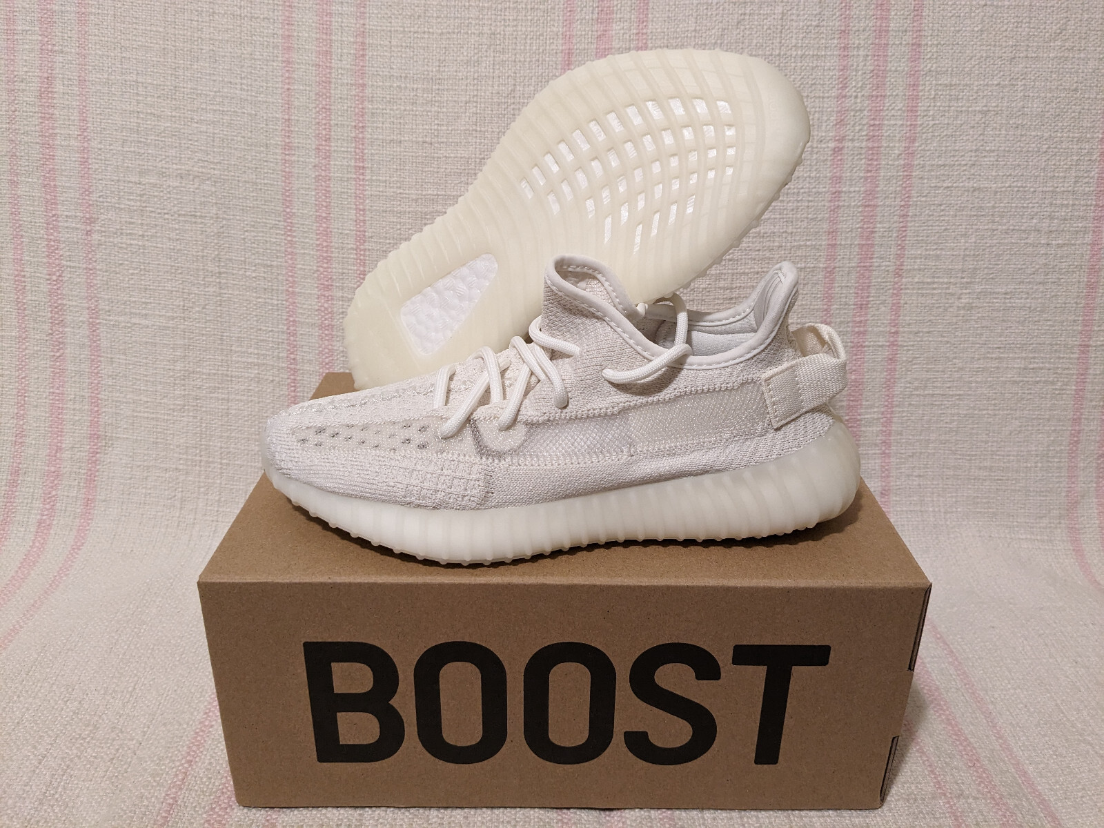 adidas Yeezy Boost 350 V2 Bone Triple White Cream HQ6316 adidas Yeezy Boost 350 V2 Bone Triple White Cream HQ6316