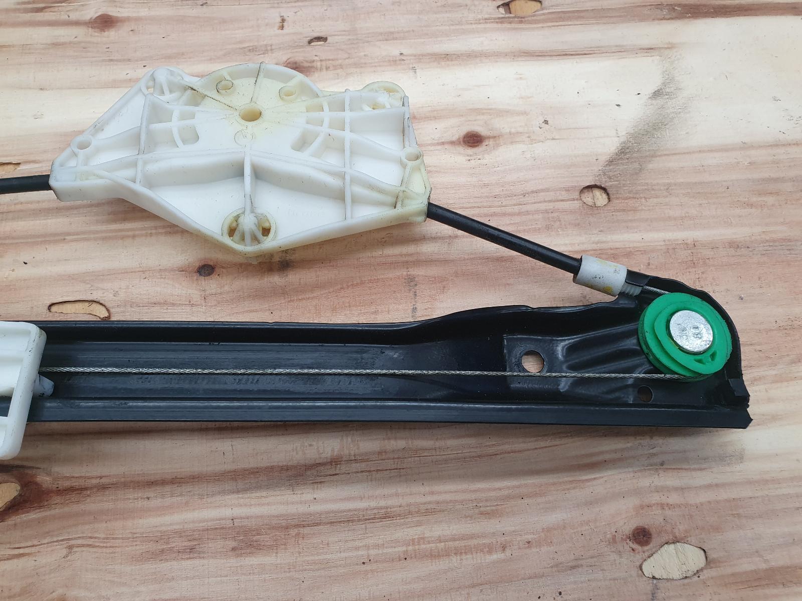 2009 Jetta VW RIGHT REAR WINDOW REGULATOR 1KM 02/06-07/11 1K5839462 image 6