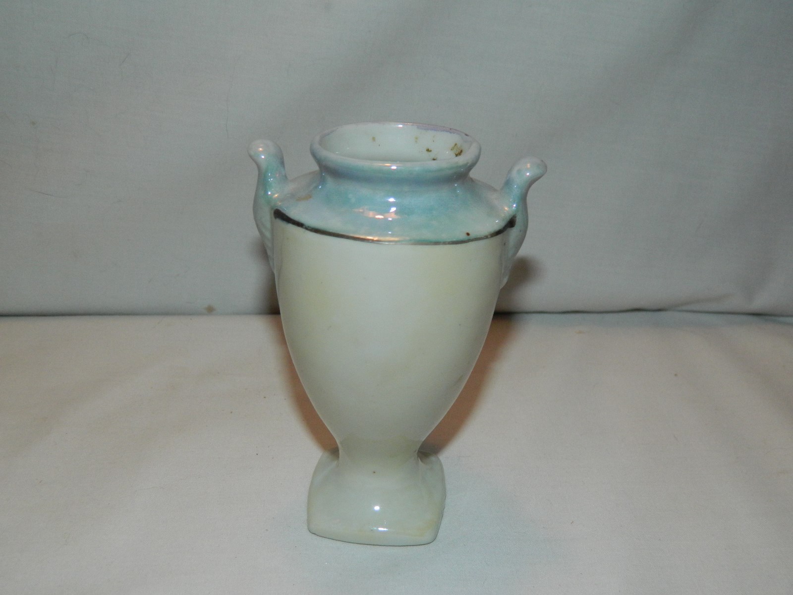 VINTAGE MINIATURE BLUE LUSTER & WHITE PORCELAIN URN  RAISED FLOWERS –JAPAN