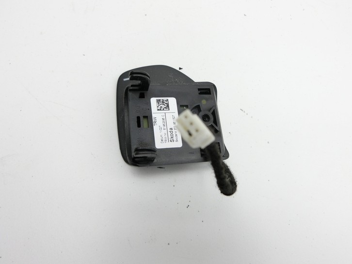 Skoda Superb II 3T 08-13 Schaltwippe Schalter Minus für Lenkrad Skoda Superb II 3T 08-13 18.02.2011 3T0951527... Vorschau 3