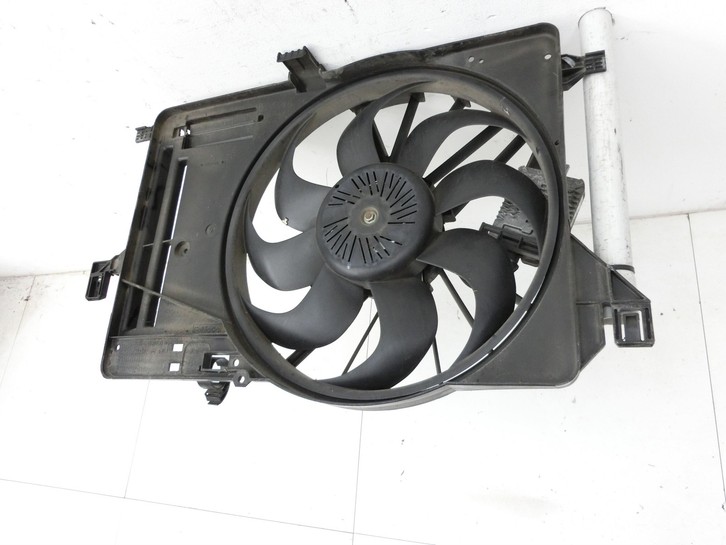 Ford Focus III 3 14-20 1,5 88KW Lüfter Ventilator f. Kühler mit Regelwiderstand Ford Focus III 3 14-20 17.02.2015... Vorschau 3