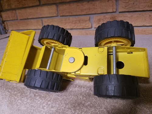 Vintage Tonka XR-101 Front Loader Pressed Steel Toy 10