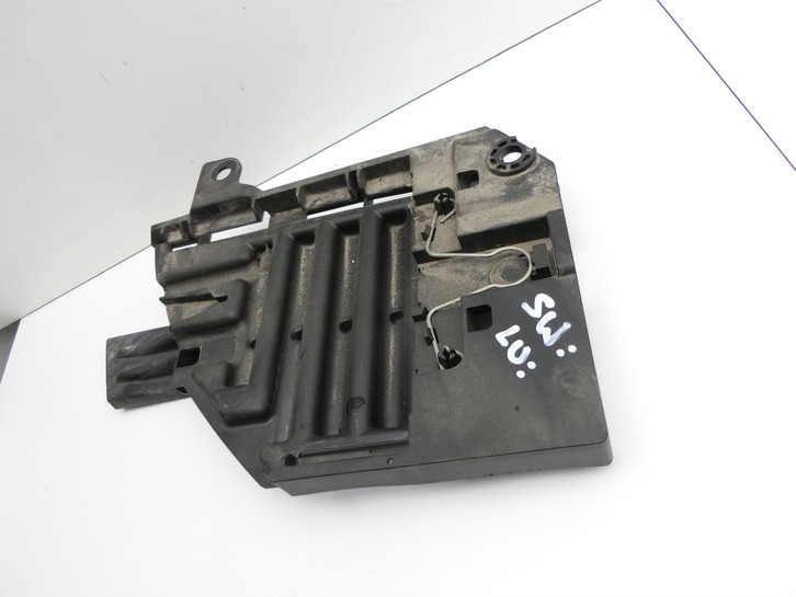 Discovery Sport L550 15-19  Halter Träger Führung Aufnahme für Scheinwerfer Links Vorne  - Bild 3