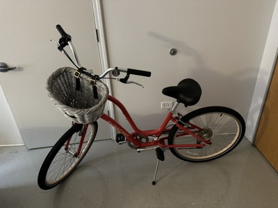 Pink townie bike hotsell