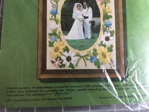 Vintage White Daisies Photo Frame Crewel Embroidery Kit New Jiffy Stitchery 5x7