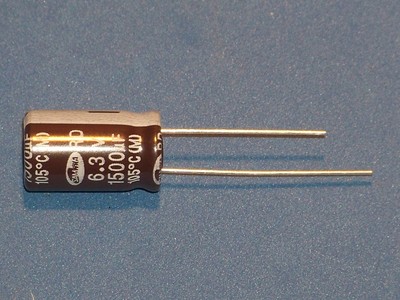 Elko, radial, 1500µF (1500uF) / 6,3V / 105°C, 10 Stk. (Ø10x16mm) - Samwha