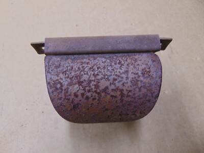 1949 1953 ERA STUDEBAKER PICKUP TRUCK ASH TRAY W/ RETAINER R SERIES ORIGINAL