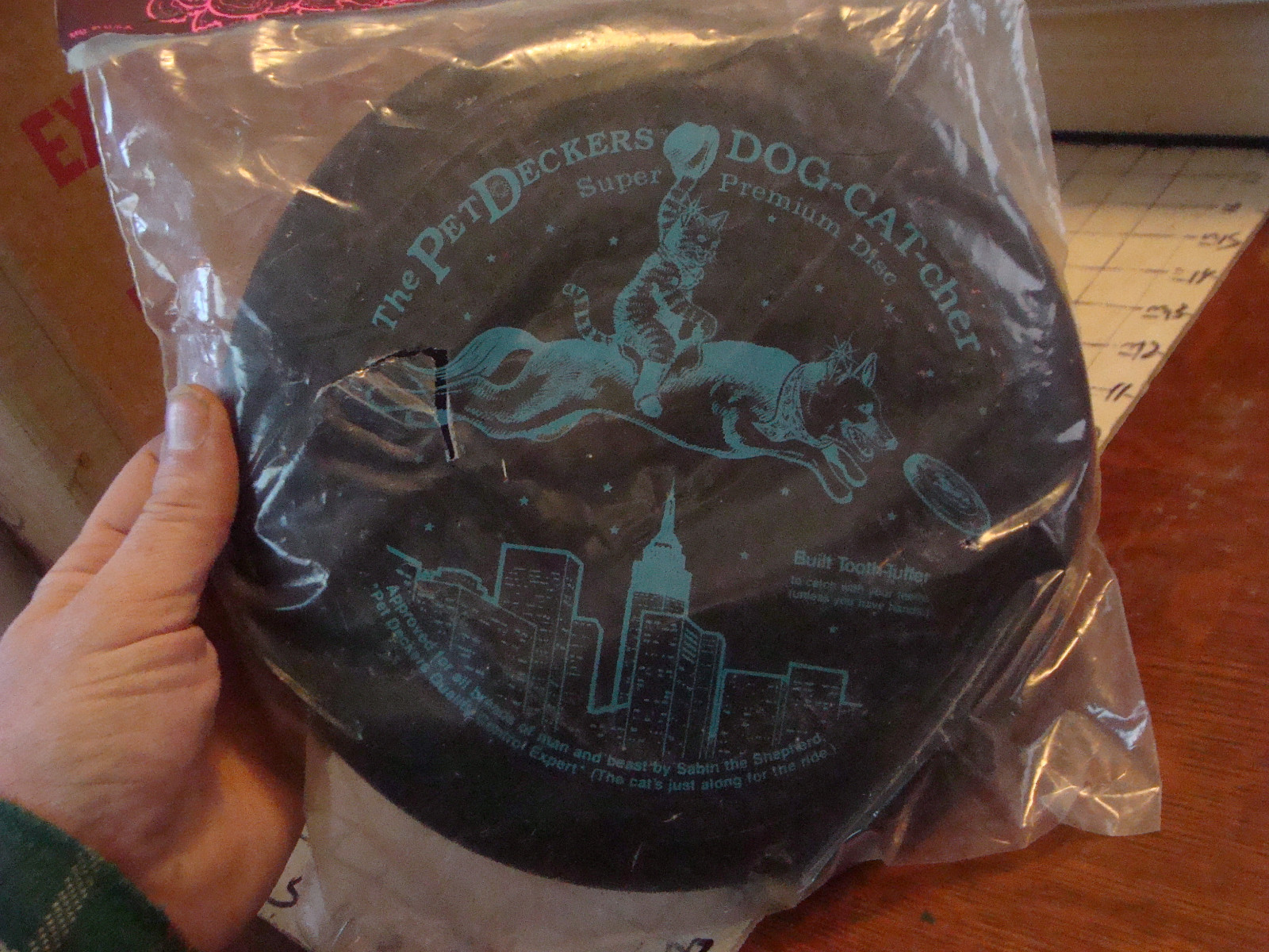 Check it out: Flying Disc dog cat-cher