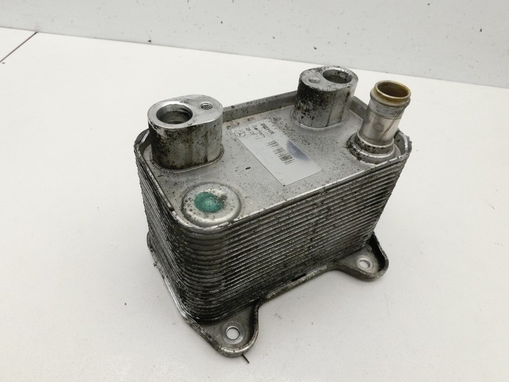 Mercedes S203 W203 00-04  CDI 2,7 125KW Ölkühler Motoröl Mercedes S203 W203 00-04 22.02.2002 gebraucht Vorschau 3