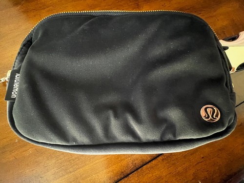 Lululemon Everywhere Velour Belt Bag Black & Gold *Gently Used | eBay