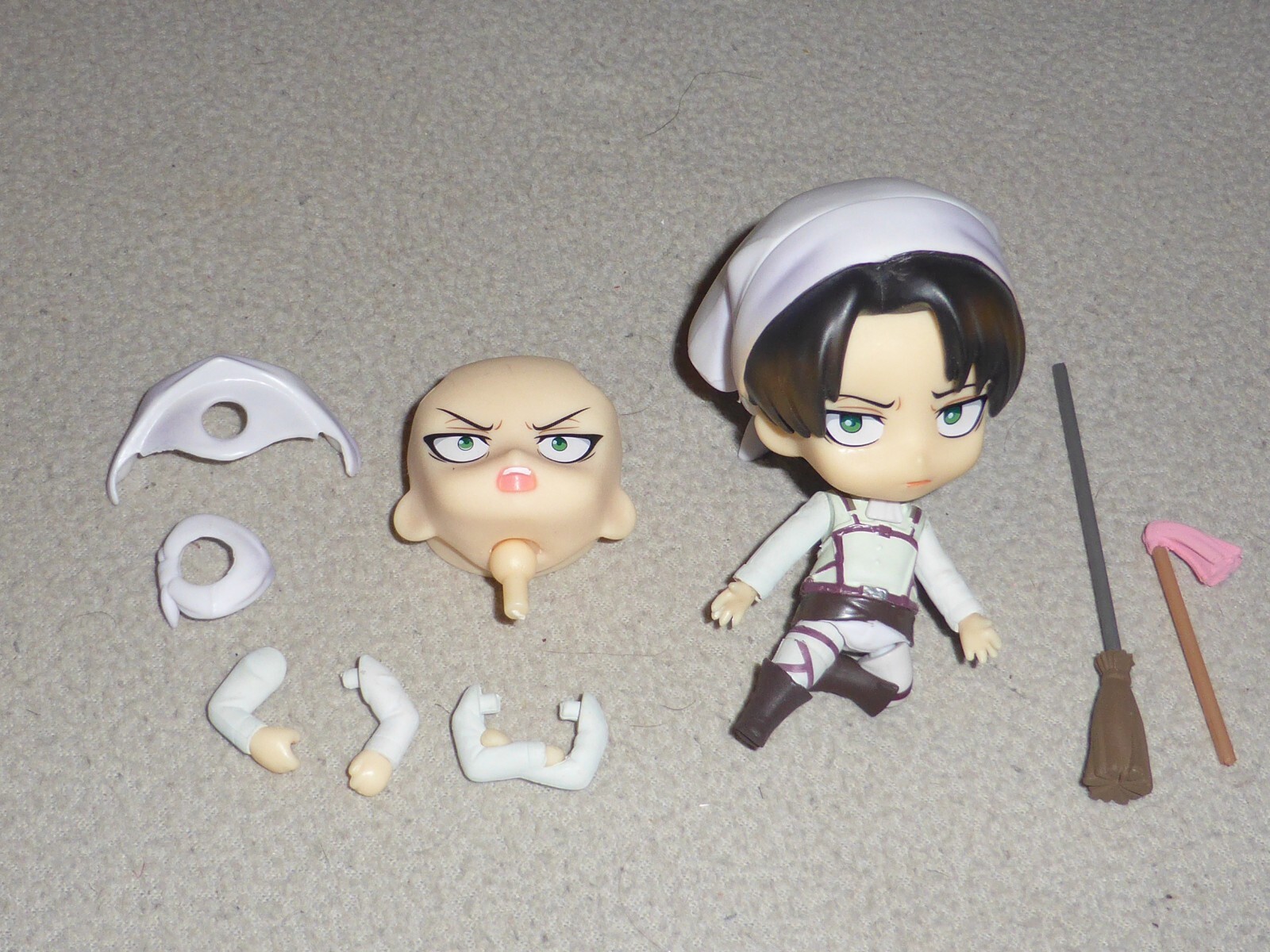 ねんどろいど417 お掃除リブァイ(Levi : Cleaning ver) Amazon.co.jp: ねんどろいど リヴァイ お掃除Ver. : Health