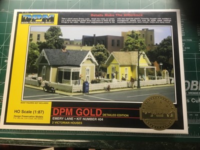 NEW HO Scale DPM Gold building kits #403 (theatre and bar) & #404 (Emery Lane)