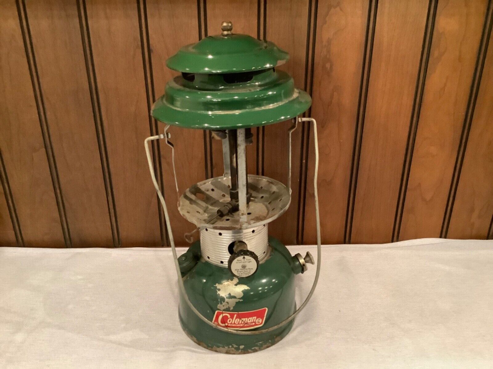 Vintage Coleman Lantern Model 220F 228F 60s Double Mantle Vintage Coleman Lantern Model 220F 228F 60s Double Mantle