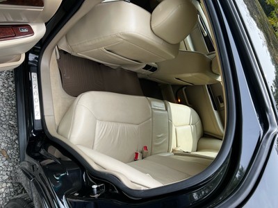 image 4 of interior