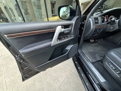 image 3 of interior
