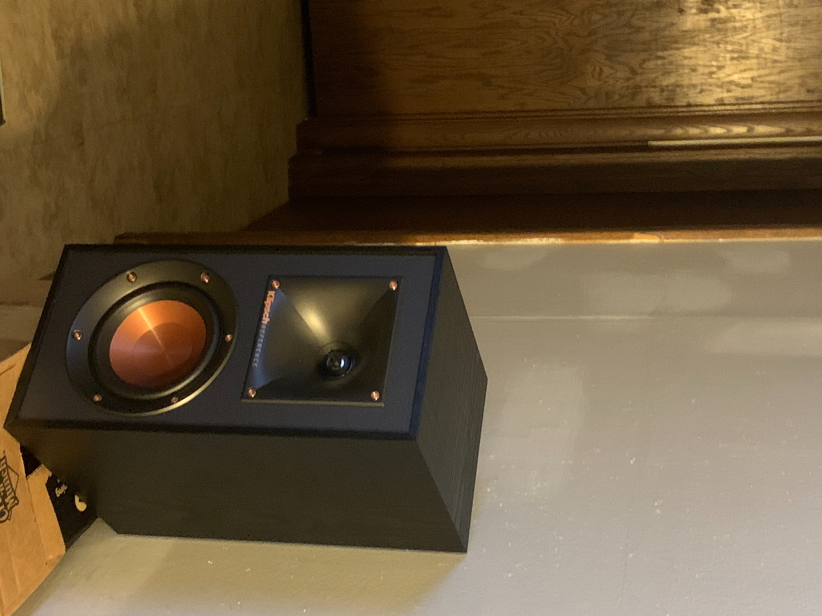 Klipsch R-41PM 2-Way Powered Bluetooth Bookshelf Speakers Klipsch R-41PM 2-Way Powered Bluetooth Bookshelf Speakers