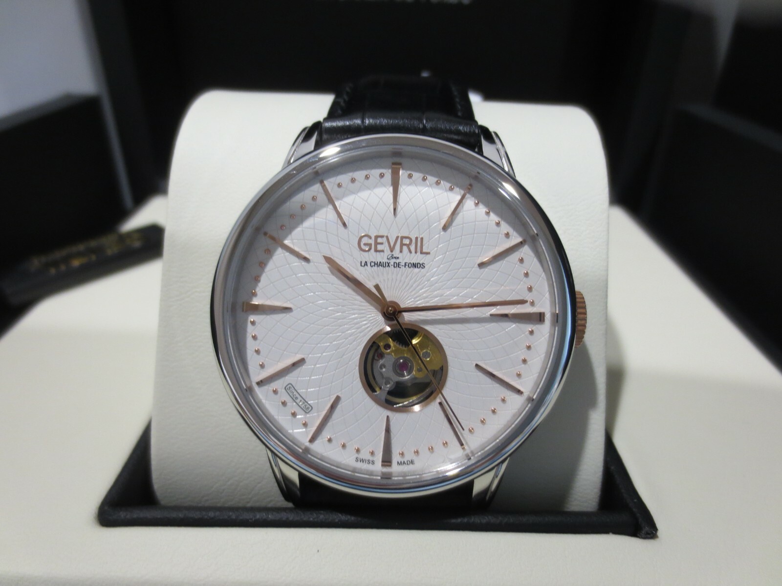 Pre-owned Gevril Men's 9601 Mulberry Swiss Automatic Open Heart Dial Black Leather Watch