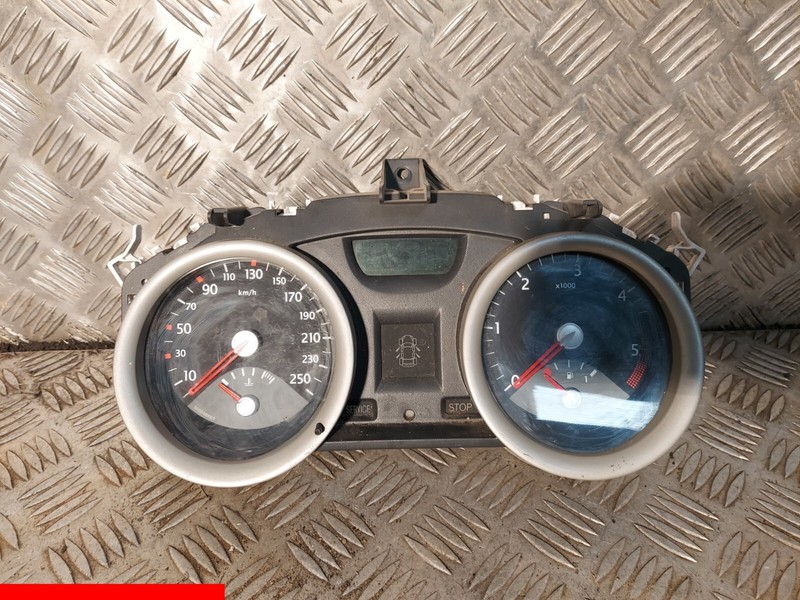 Compteur De Vitesse - Renault Megane Ii (2) 1.5 Dci 105cv - Ref : 820039695
