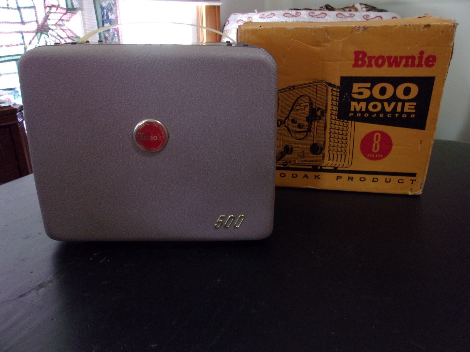 VINTAGE FOR PARTS - KODAK BROWNIE 500 MOVIE PROJECTOR 8 mm W/ ORIGINAL BOX