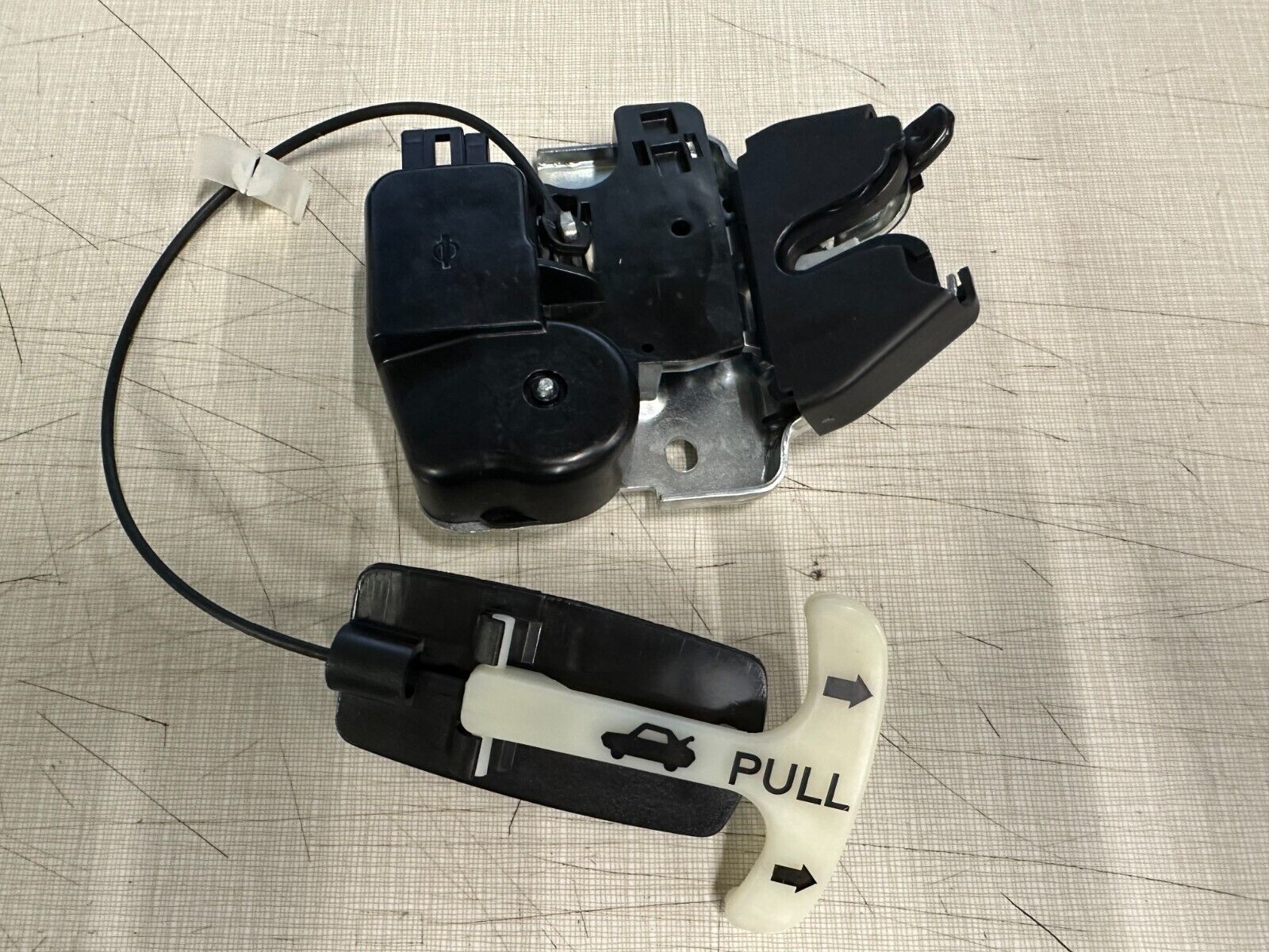 NEW OEM NISSAN SENTRA 2020-2024 TRUNK LATCH / LOCK - WITH NEW OEM NISSAN SENTRA 2020-2024 TRUNK LATCH / LOCK - WITH