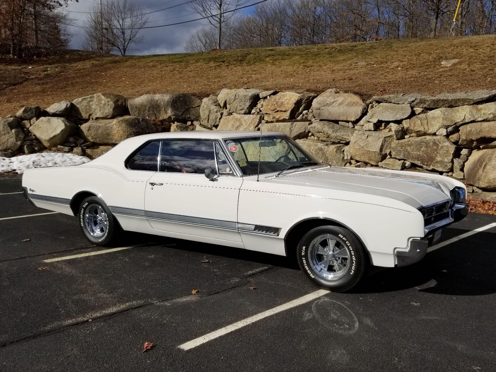 star 1966 Oldsmobile Starfire | Midwest Car Exchange