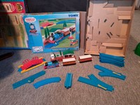 tomy thomas motor road and rail