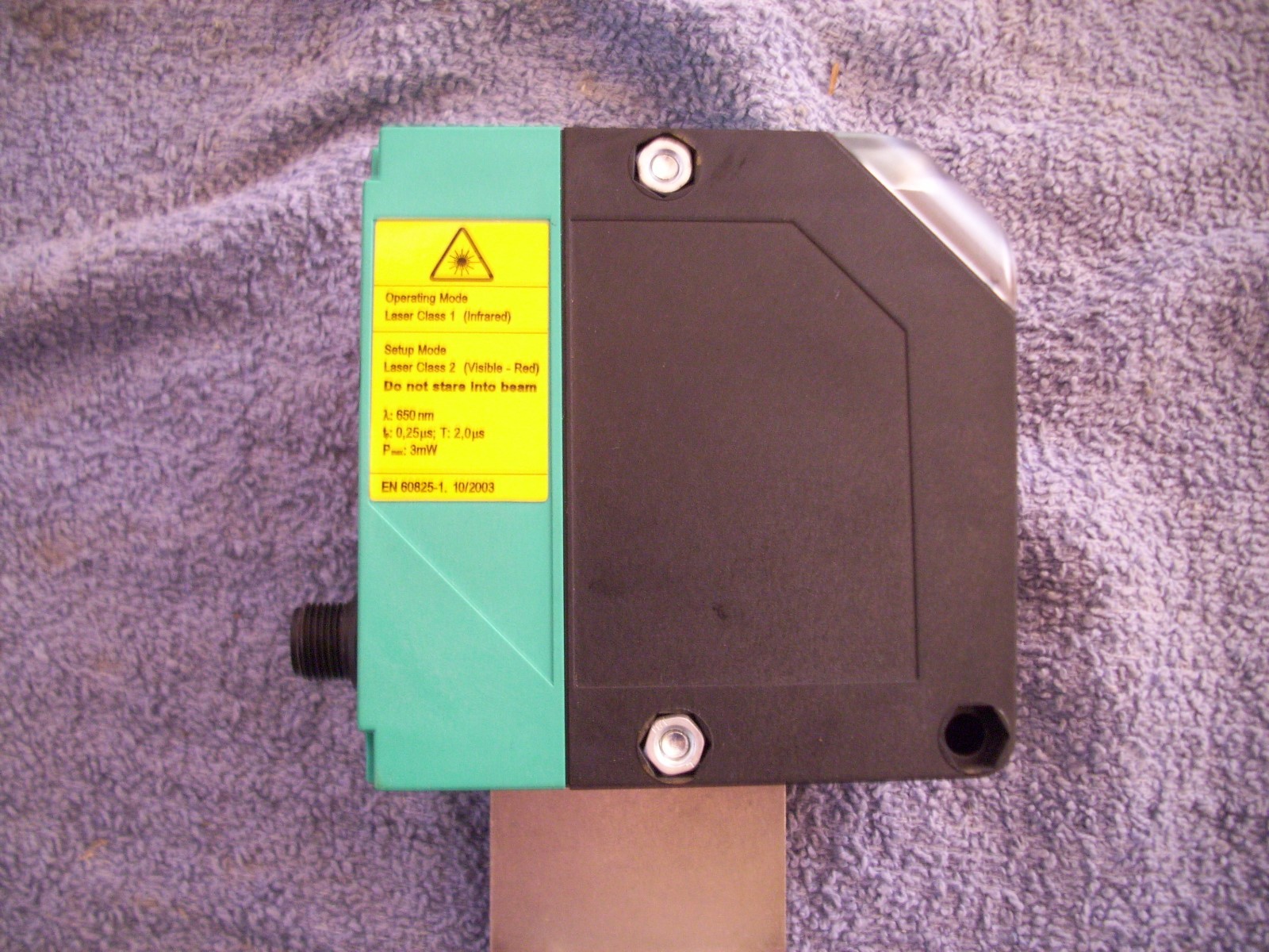 Pepperl+Fuchs Distance Sensor W/5-Pin M12X1 Connector VDM35-30-R/20/105/122 *