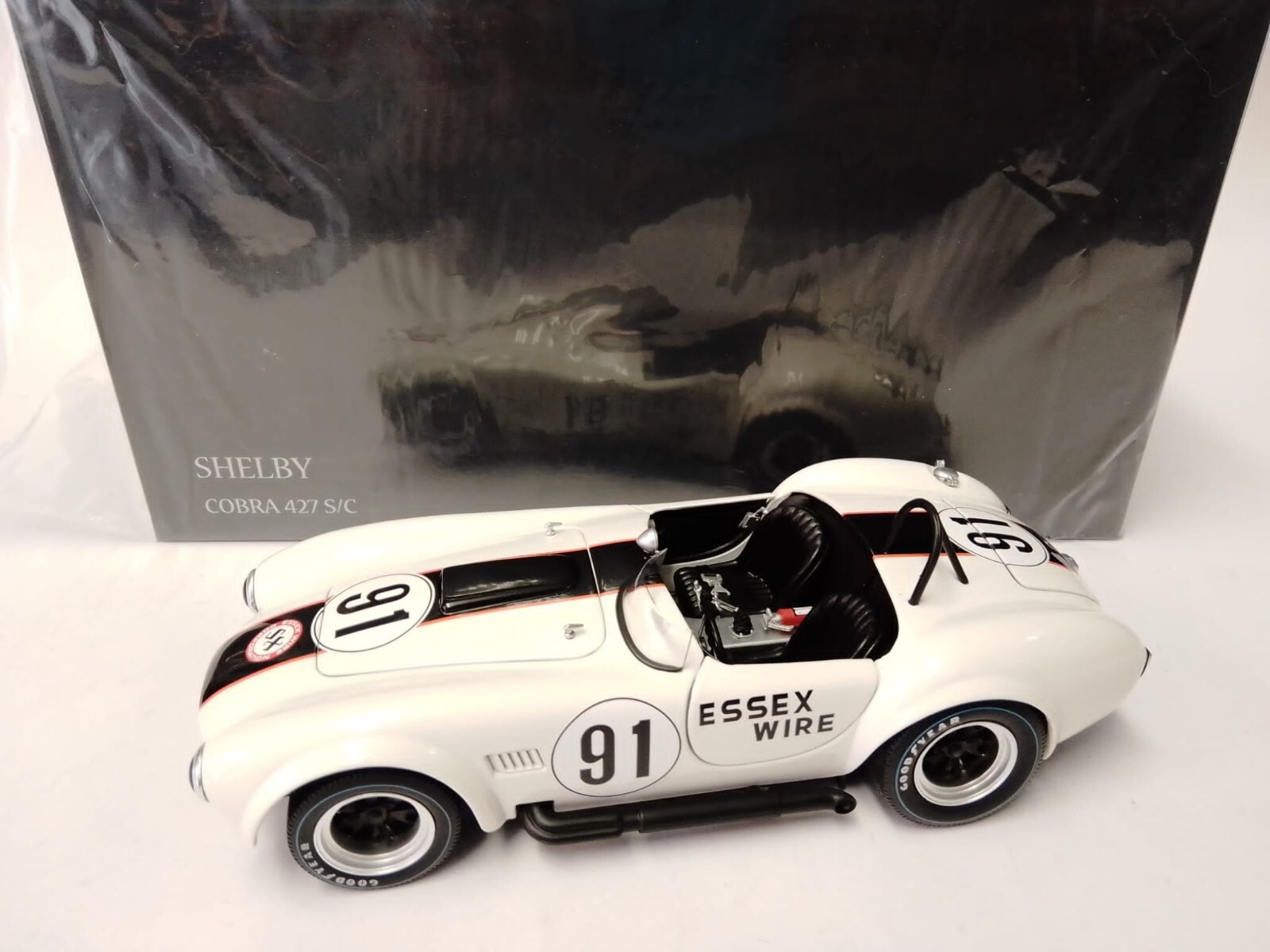 Kyosho Shelby Cobra 427 S/C #91 Scott White Bridgehampton Kyosho Shelby Cobra 427 S/C #91 Scott White Bridgehampton