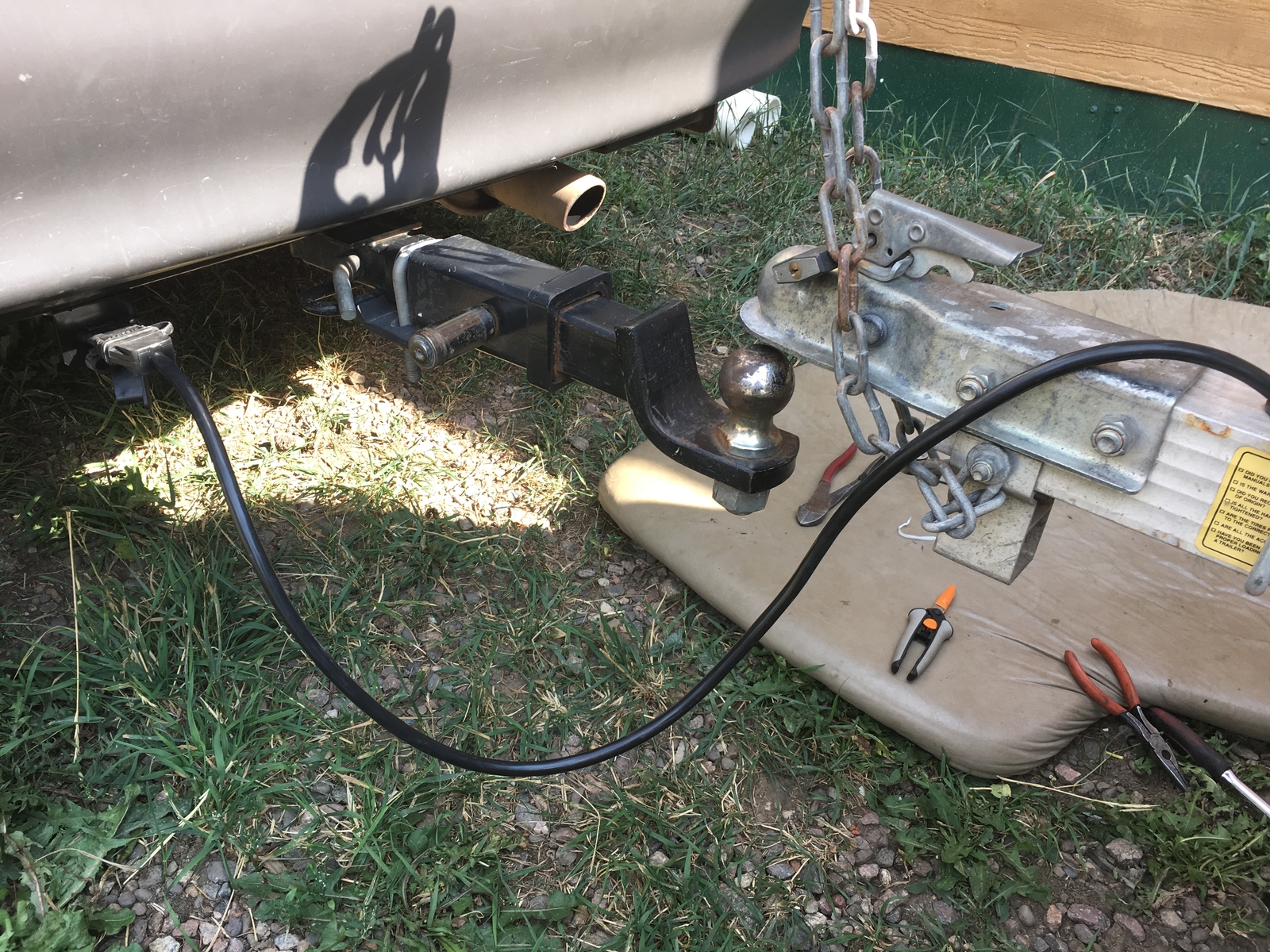 truck trailer wiring holder