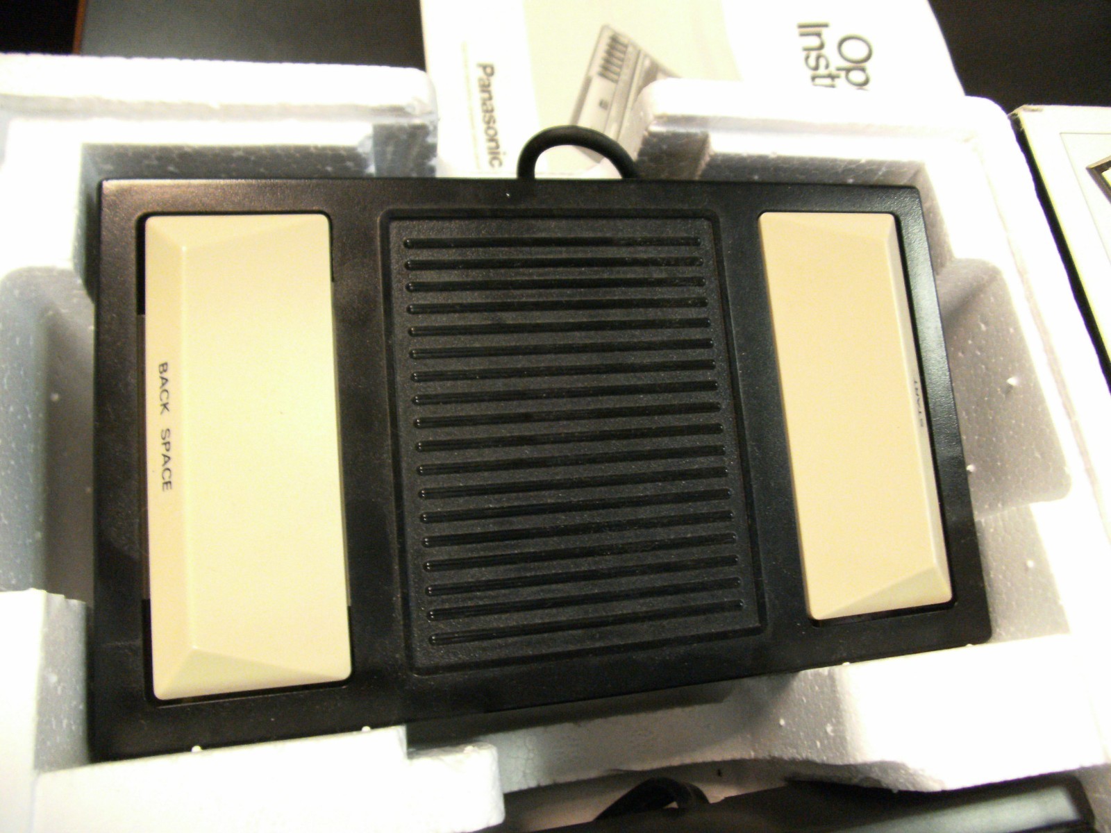 Panasonic Standard Cassette Tape Transcriber RR-830 with Foot Pedal in Box RR830