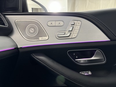 image 10 of interior