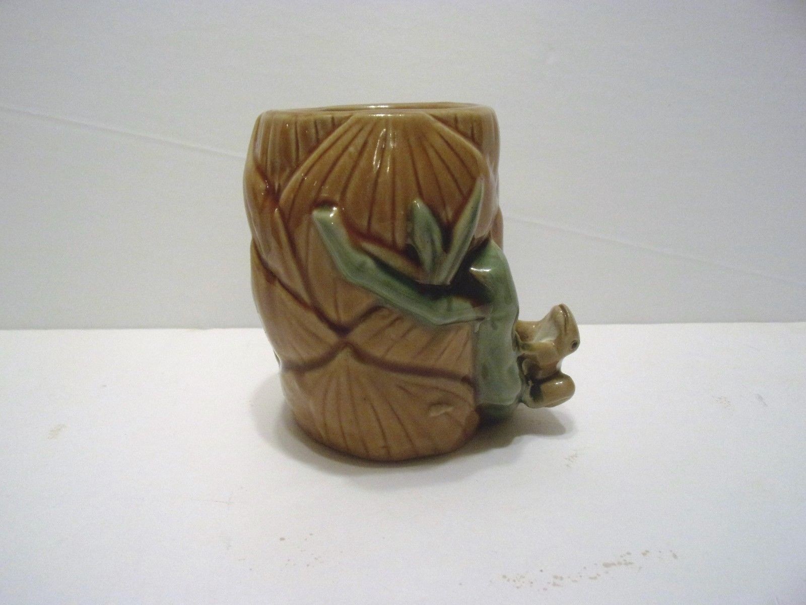 VINTAGE? MAJOLICA STYLE POTTERY VASE