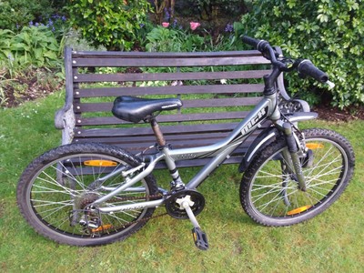 Giant 225 MTX childs Mountain bike 12 inch frame 24inch wheels