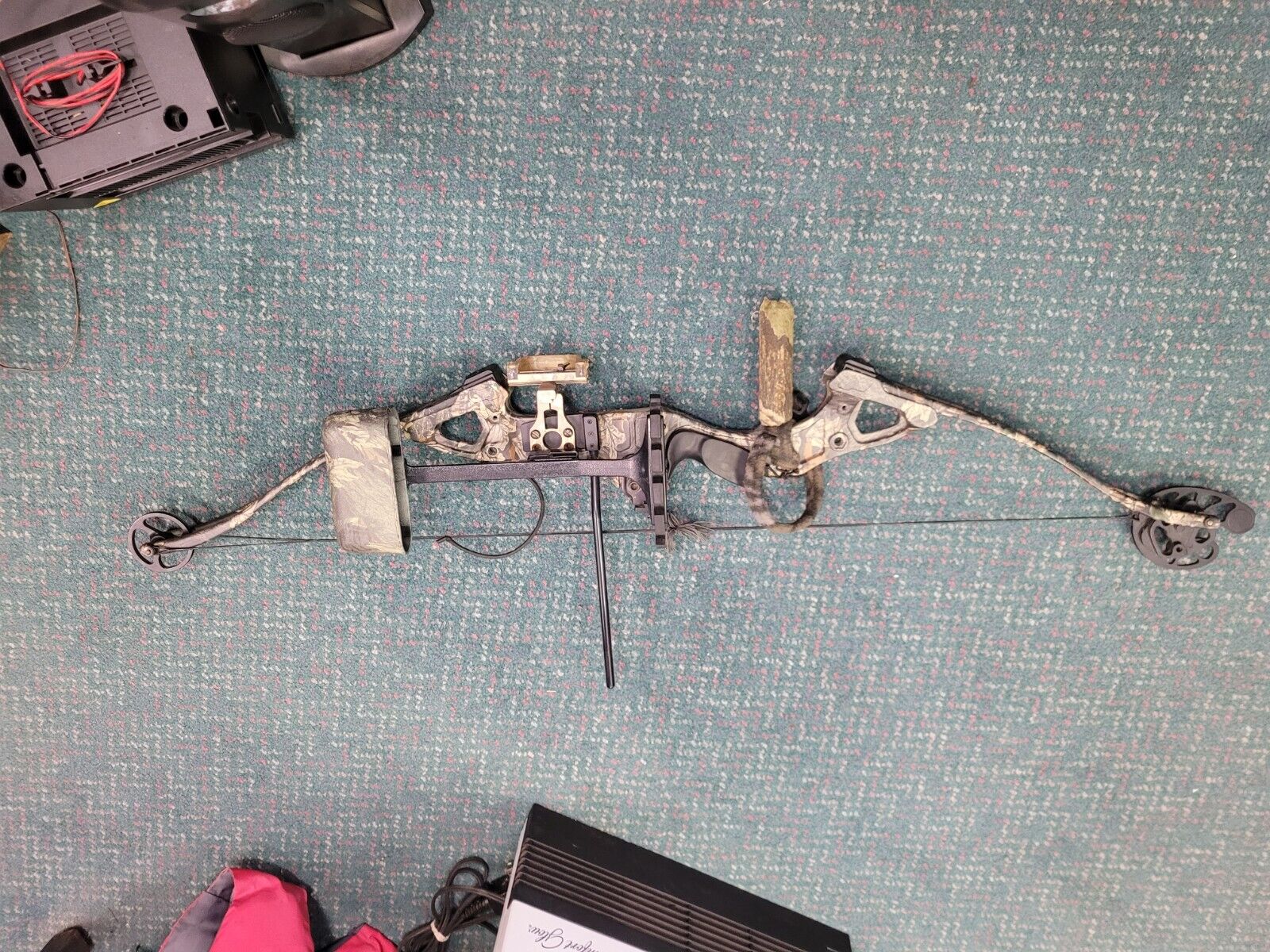 Golden Eagle Evolution 2000 Compound Bow NEEDS STRING 30" 70