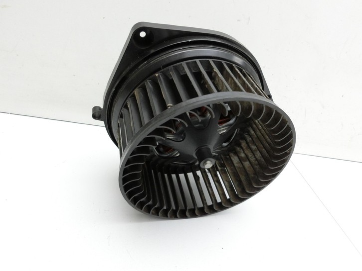 BMW G21 320dx 3er 19-22 Gebläsemotor Lüftermotor Heizung Innenraum BMW G21 320dx 3er 19-22 17.09.2020 9382861... Vorschau 5