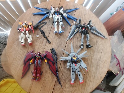 Bandai Hobby MG Gundam Lot Providence Seed Strike Freedom Model Kit Incomplete