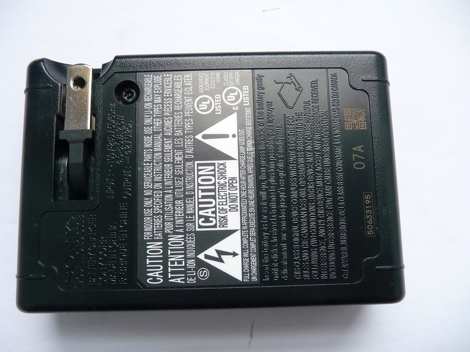 SONY G Battery charger BC-CSGB authentic for NP-BG1 Lithium