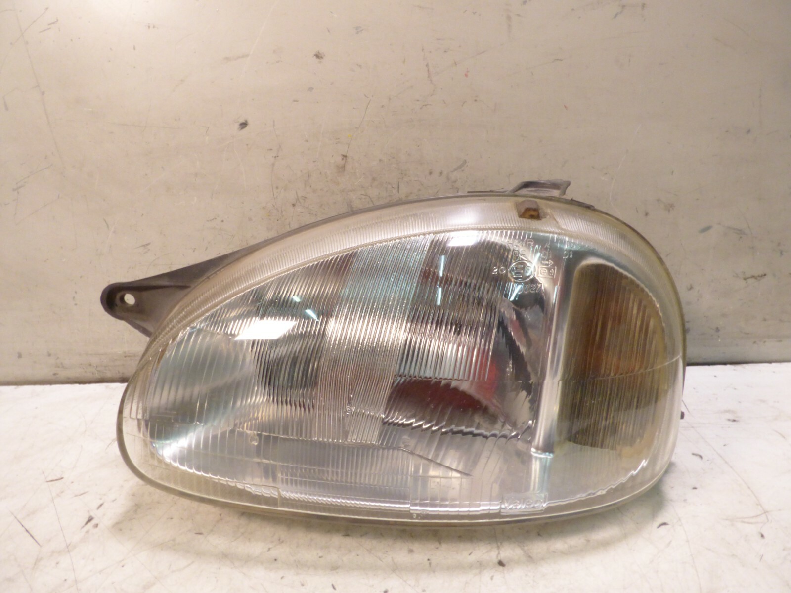 Fanale anteriore sinistro OPEL CORSA B (1993-2000)