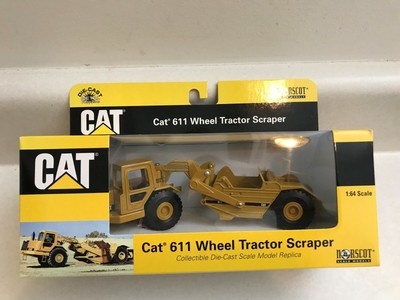 CAT 611 Wheel Tractor Scraper 1:64 scale replica 55064