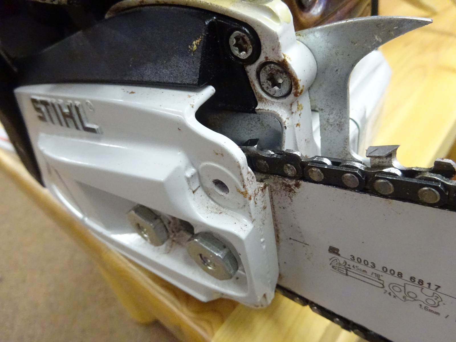Stihl MS261 chainsaw with 16