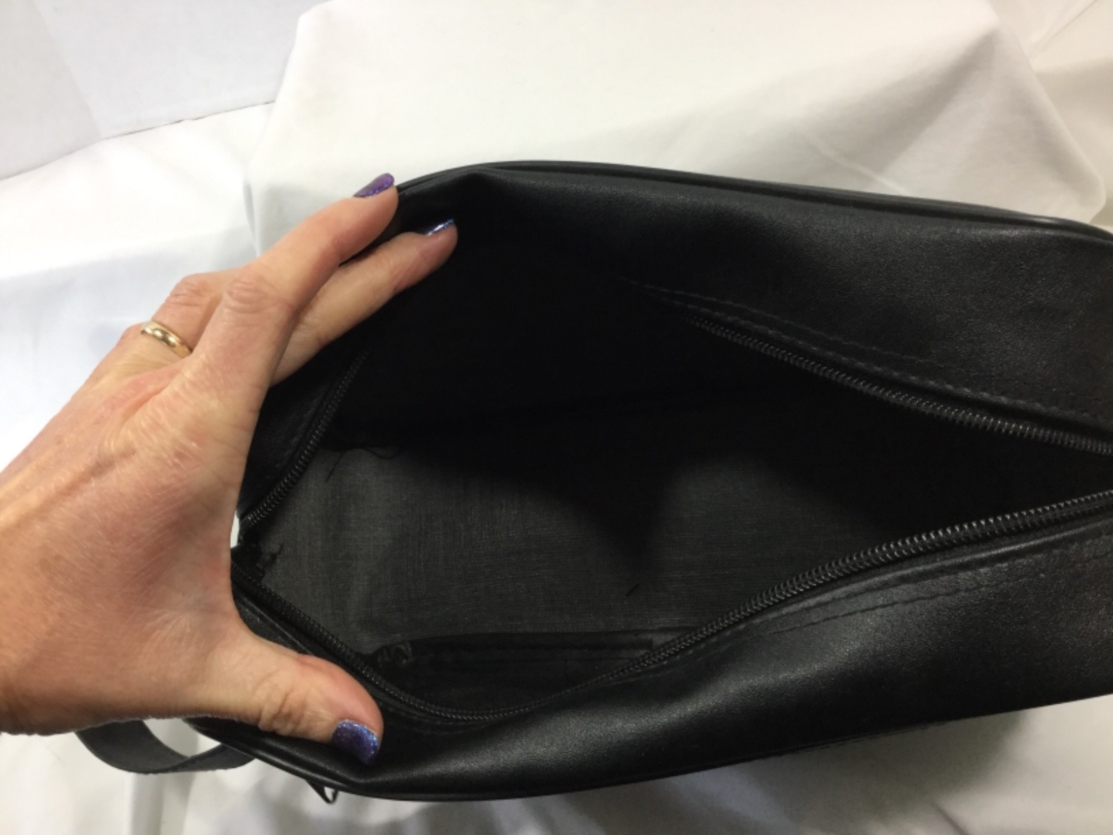 Menz Personal Care Toiletry hanging Travel Bag for Men Zip Closure, Black