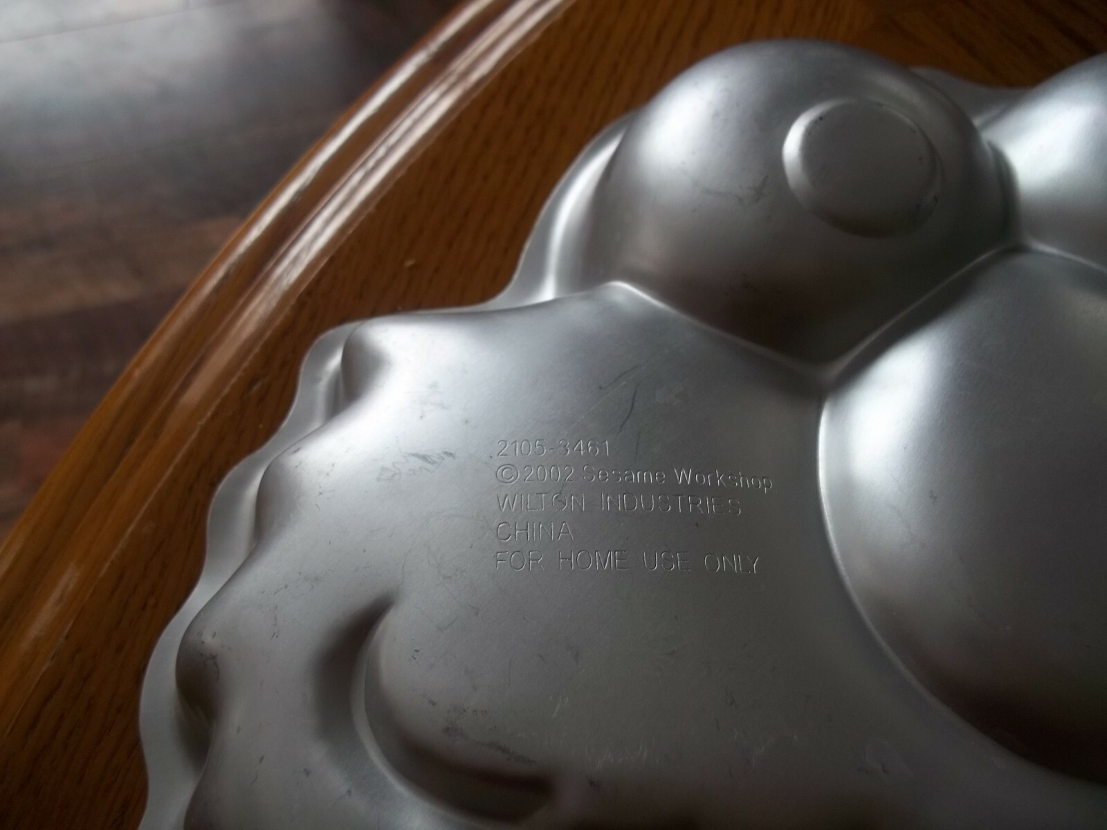 sesame  workshop elmo 2002 cake pan