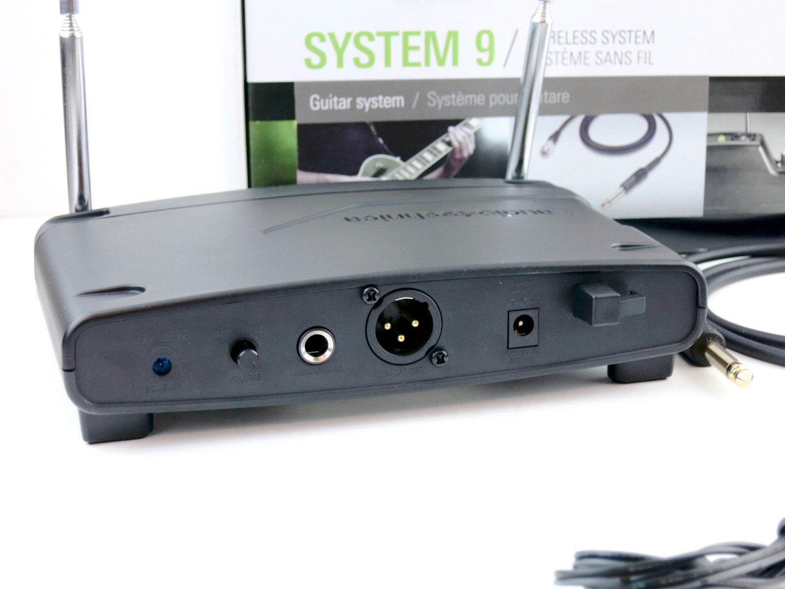 Audio-Technica System 9 Guitar Wireless System ATW-R900a + ATW-T901a