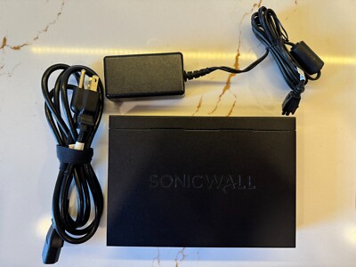 SonicWall TZ400 - Licensed with 24x7 and service thru 11/11/24 - Transfer Ready